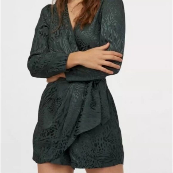 H&M Emerald Green Leopard Wrap Long Sleeve Shorts Romper Size 6 - Picture 5 of 9